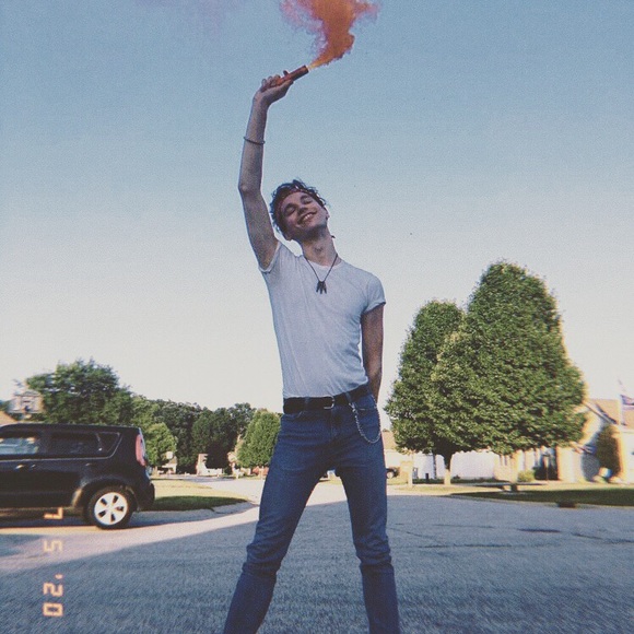 Meet your Posher, Gabe - Picture 3 of 3